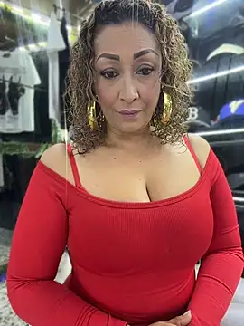 Snapshot of Katti_Barrera chatting on 07.18.26 Katti Barrera online show from 07.18.26
