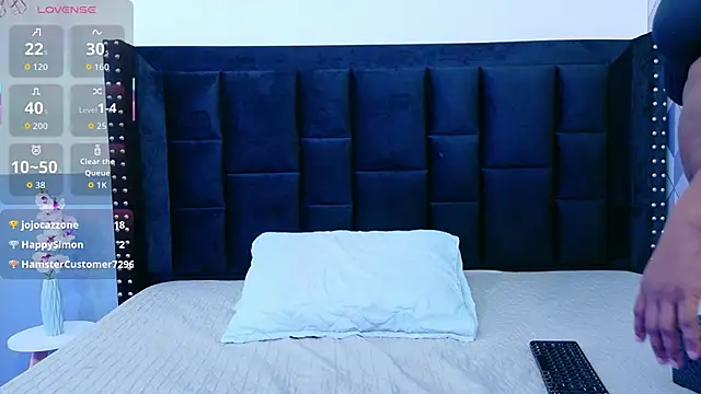 petitelittleebony online show from 10.31.25