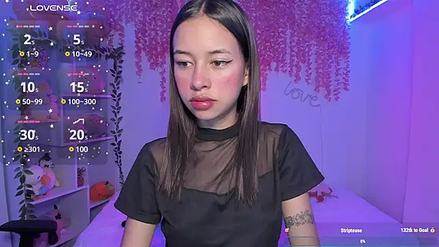 cat kitty18  online show from 12.28.24