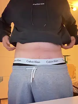 Snapshot of JuNIs_ chatting on 09.23.25 JuNIs online show from 09.23.25