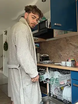 Snapshot of JuNIs_ chatting on 10.20.25 JuNIs online show from 10.20.25