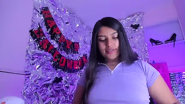 SarahStones online show from 11.14.25