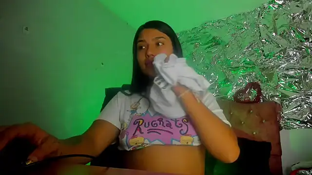 SarahStones online show from 02.20.26