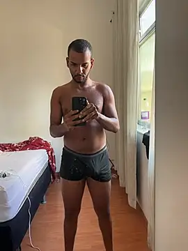 Snapshot of noahmarins chatting on 03.02.26 noahmarins online show from 03.02.26