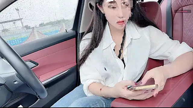 Snapshot of newwell chatting on 05.19.26 newwell online show from 05.19.26
