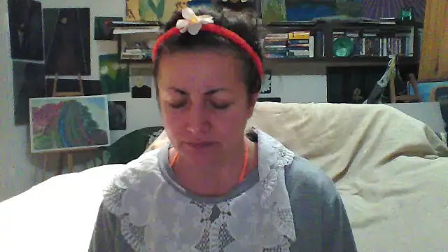 MariaAnaSunshine online show from 10.15.25