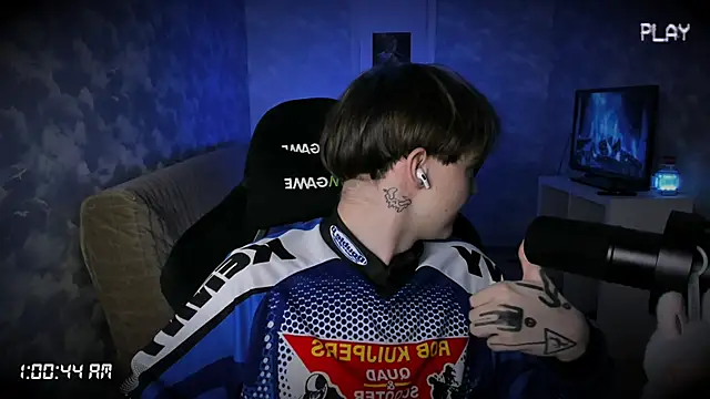 Snapshot of charonbaby1 chatting on 10.06.25 charonbaby1 online show from 10.06.25