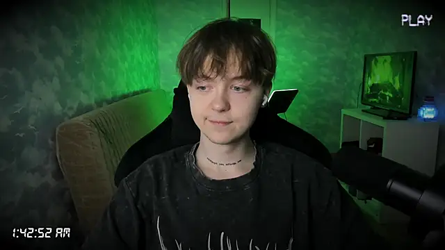 Snapshot of charonbaby1 chatting on 10.08.25 charonbaby1 online show from 10.08.25