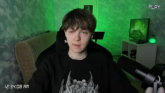 Snapshot of charonbaby1 chatting on 10.11.25 charonbaby1 online show from 10.11.25