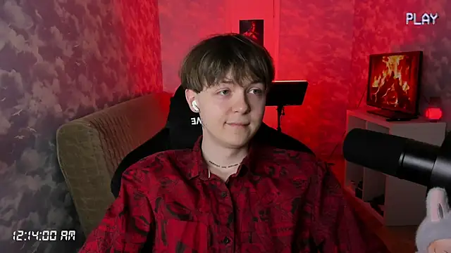 Snapshot of charonbaby1 chatting on 10.21.25 charonbaby1 online show from 10.21.25