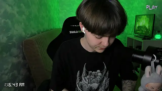 Snapshot of charonbaby1 chatting on 10.24.25 charonbaby1 online show from 10.24.25