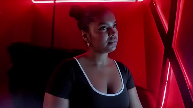 zoe roux21 online show from 10.17.25