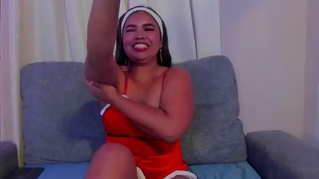 zoe roux21 online show from 12.14.25