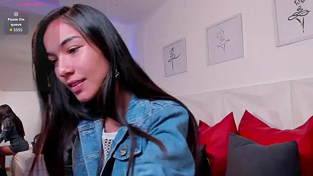 scarlet castro online show from 12.19.25