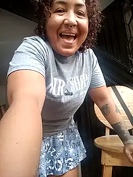 Snapshot of cougar_town chatting on 12.28.24 cougar town online show from 12.28.24