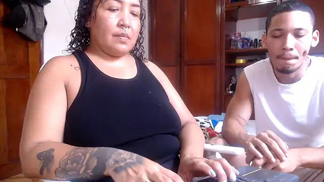 Snapshot of cougar_town chatting on 03.15.25 cougar town online show from 03.15.25