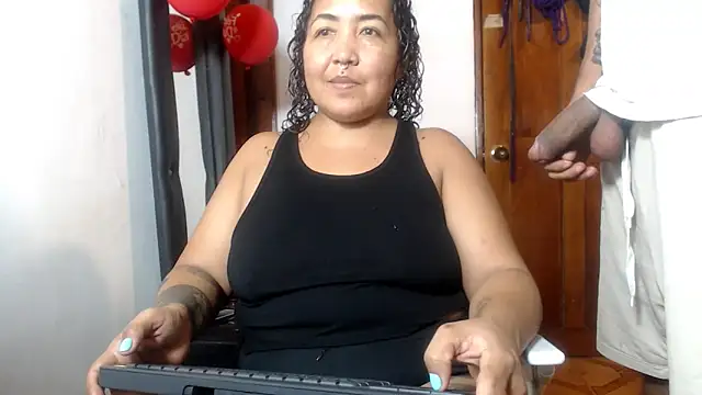 Snapshot of cougar_town chatting on 03.16.25 cougar town online show from 03.16.25