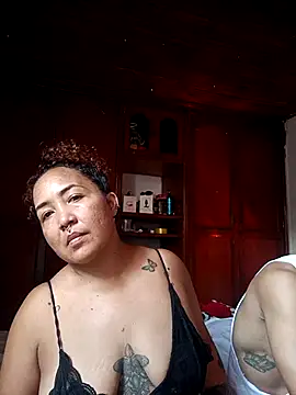 Snapshot of cougar_town chatting on 03.16.25 cougar town online show from 03.16.25