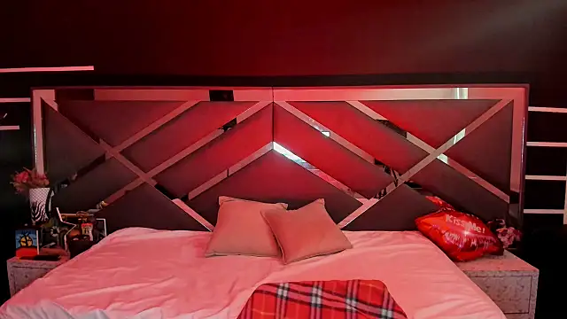 SexyNaf online show from 09.18.25