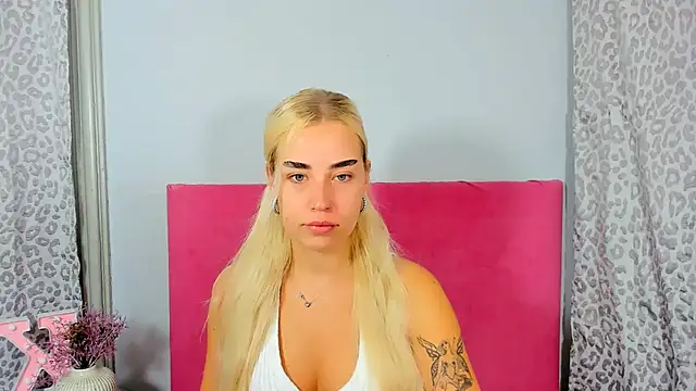 KristyHoney online show from 10.10.25