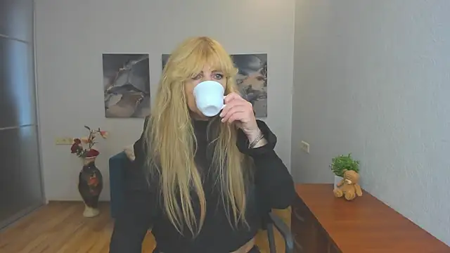 Anna Diax online show from 06.04.26