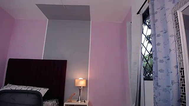 Snapshot of LiahGrey7 chatting on 12.28.24 LiahGrey7 online show from 12.28.24