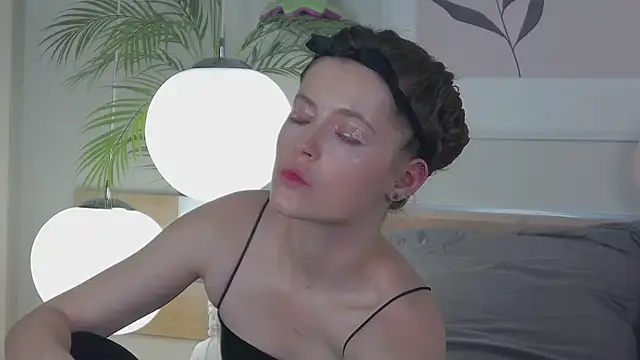 AshleyDouglas online show from 03.15.25