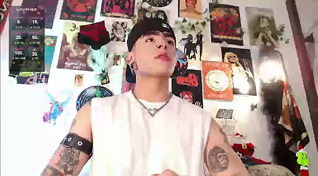 Snapshot of Mathew_stardust chatting on 12.30.24 Mathew stardust online show from 12.30.24