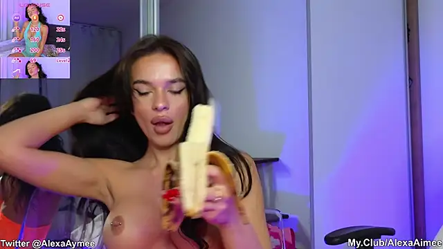AlexaAimee online show from 12.19.24