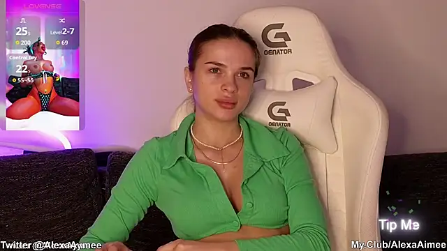 Snapshot of AlexaAimee chatting on 02.13.26 AlexaAimee online show from 02.13.26