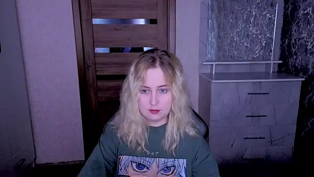Snapshot of Kristy-Max chatting on 06.20.26 Kristy-Max online show from 06.20.26