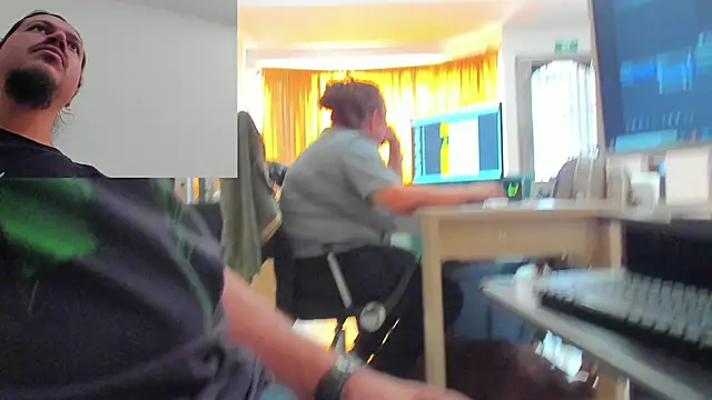 webothtwo online show from 10.02.25