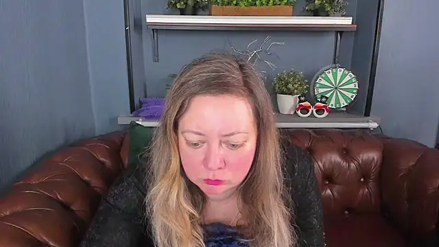 JesiaFoxi online show from 01.10.25