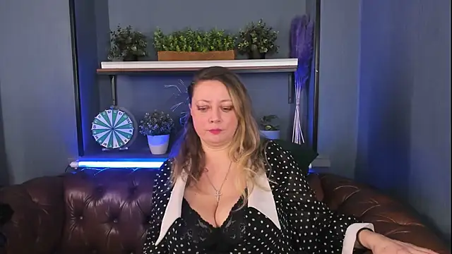 JesiaFoxi online show from 01.13.25