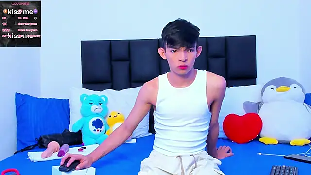 Tonny twink  online show from 03.09.25