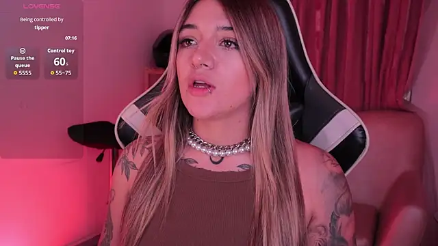 ashleyvalirya online show from 12.18.25