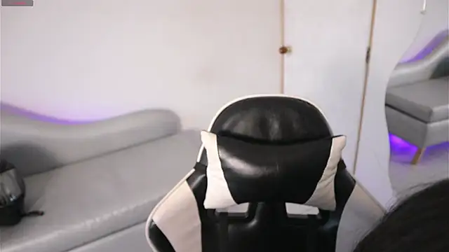 ashleyvalirya online show from 04.06.26