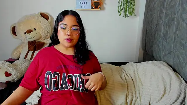 maddie-and-chelsea- online show from 01.12.26