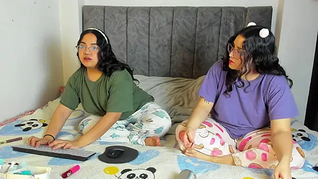 maddie-and-chelsea- online show from 03.12.26