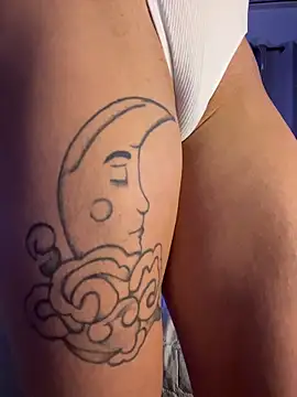 xMirana  online show from 11.19.25