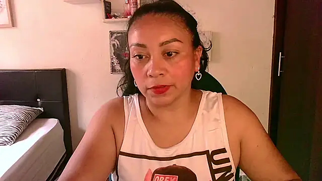 Snapshot of zaray_bella chatting on 07.01.26 zaray bella online show from 07.01.26