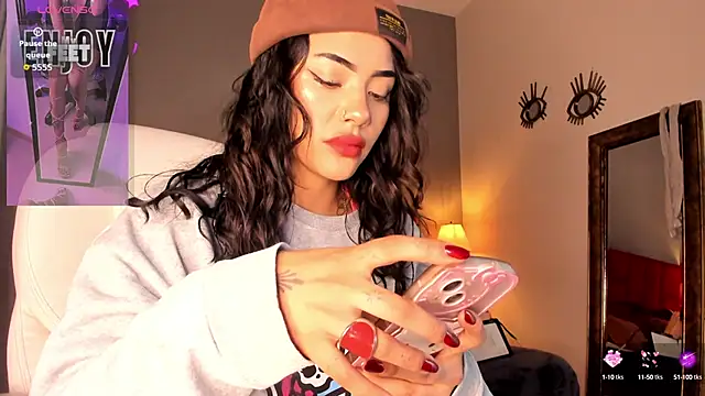 Snapshot of Giovanna_oliveira chatting on 10.08.25 Giovanna oliveira online show from 10.08.25