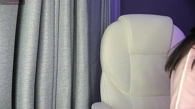 Snapshot of Giovanna_oliveira chatting on 10.10.25 Giovanna oliveira online show from 10.10.25