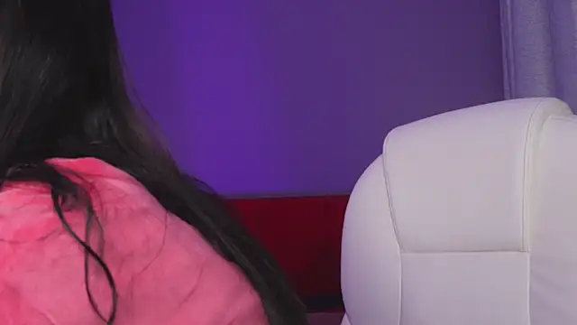 Snapshot of Giovanna_oliveira chatting on 10.24.25 Giovanna oliveira online show from 10.24.25