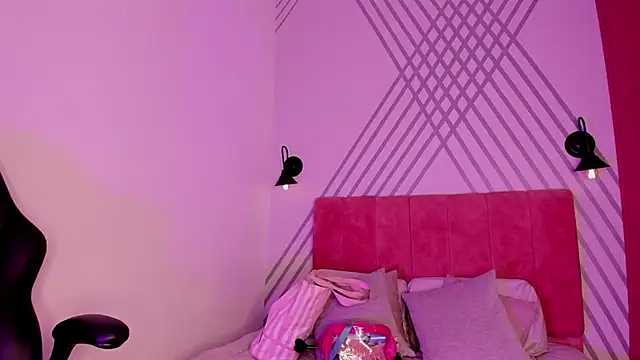 Snapshot of Giovanna_oliveira chatting on 11.03.25 Giovanna oliveira online show from 11.03.25