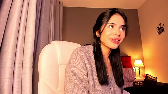 Snapshot of Giovanna_oliveira chatting on 11.15.25 Giovanna oliveira online show from 11.15.25