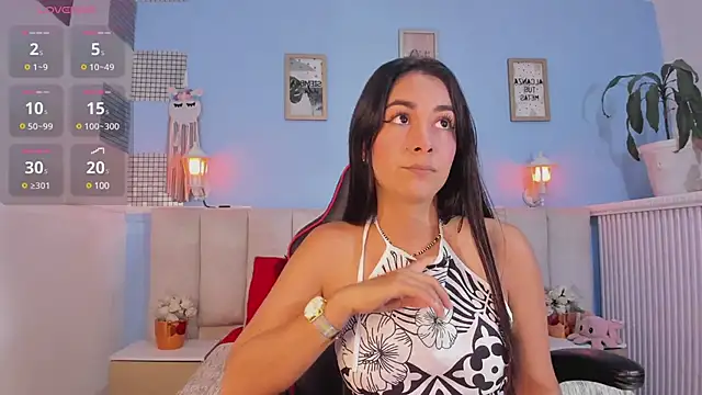 lyzzi smith01 online show from 12.23.24