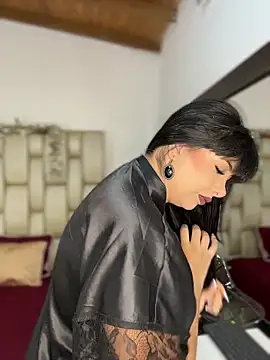 Alexa Miss online show from 11.08.25