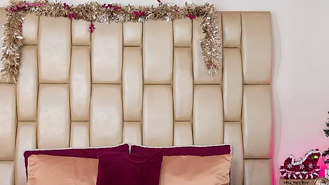 Alexa Miss online show from 12.20.25