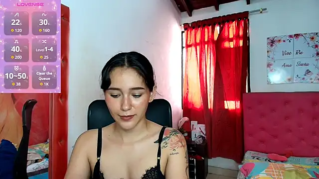 miley blue  online show from 10.30.25